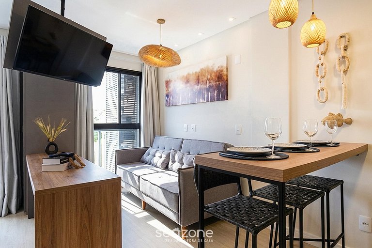 Studio em Cond. c/ Piscina no Centro RSO0023