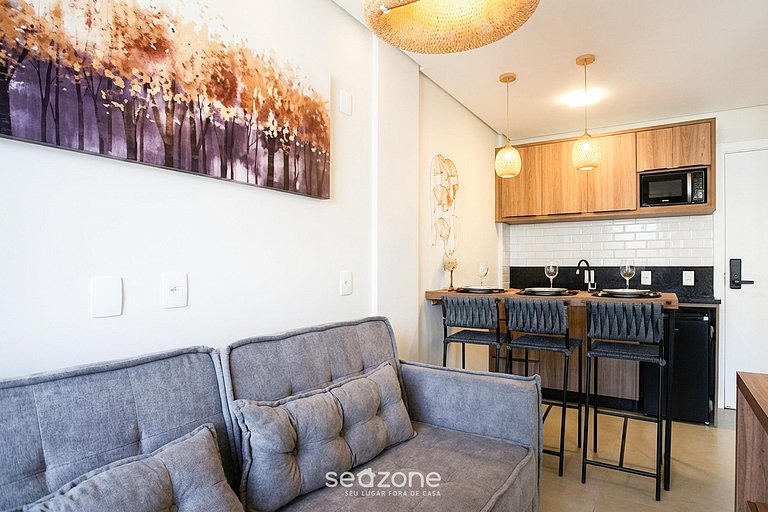 Studio em Cond. c/ Piscina no Centro RSO0023