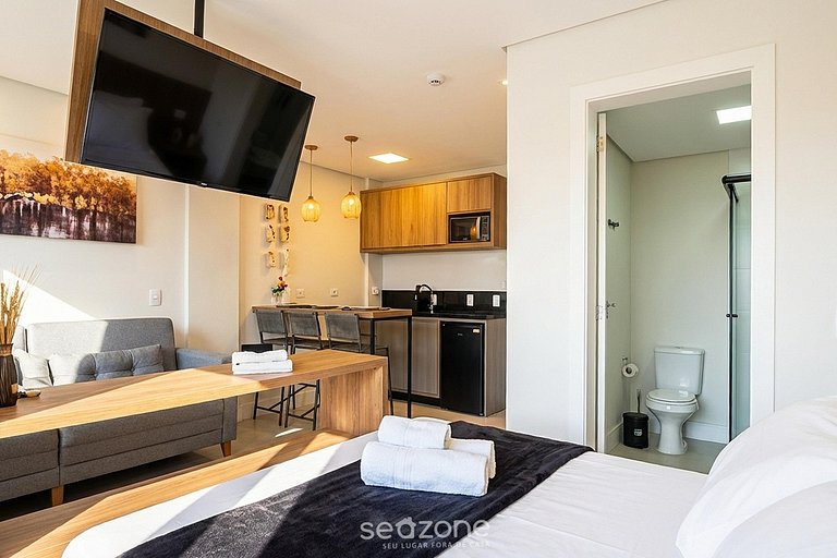 Studio em Cond. c/ Piscina no Centro RSO0023