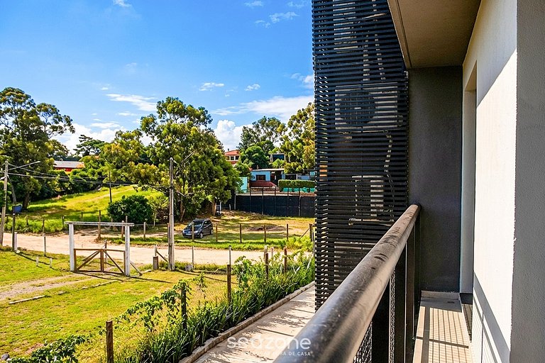 Studio em Cond. c/ Piscina no Centro RSO0023