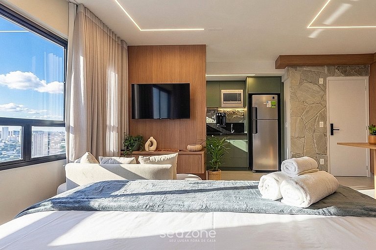 Apto em Cond. c/ Piscina no Setor Marista LIU2306