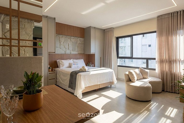 Apto em Cond. c/ Piscina no Setor Marista LIU2306