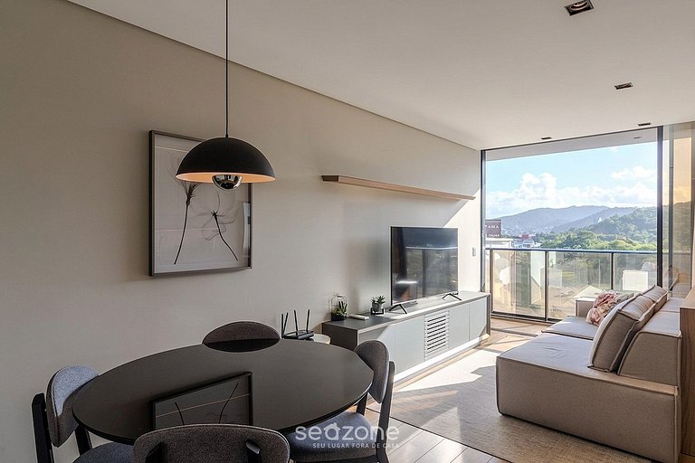 Apto em cond. c/ piscina e churrasq. priv. TSO0313