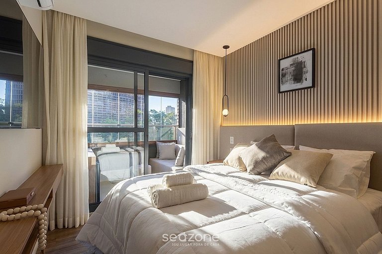 Studio em cond. c/ sacada em Jardins HMJ0305