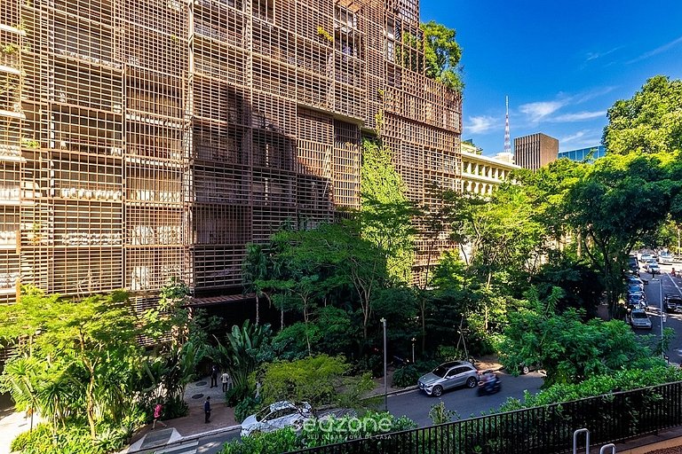 Studio em cond. c/ sacada em Jardins HMJ0305