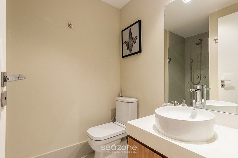 Studio em cond. c/ sacada em Jardins HMJ0305