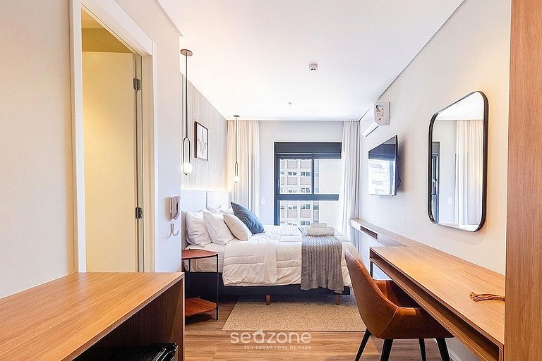 Studio em cond. c/ academia em SP HMJ0411