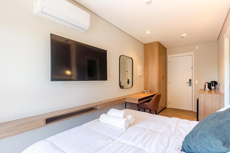 Studio em cond. c/ academia em SP HMJ0411