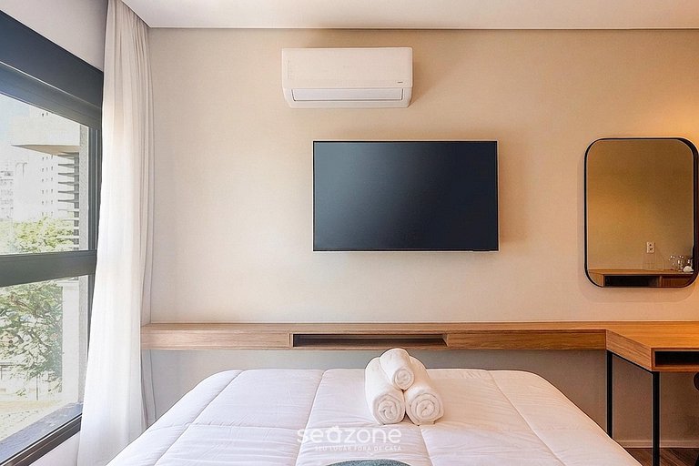 Studio em cond. c/ academia em SP HMJ0411