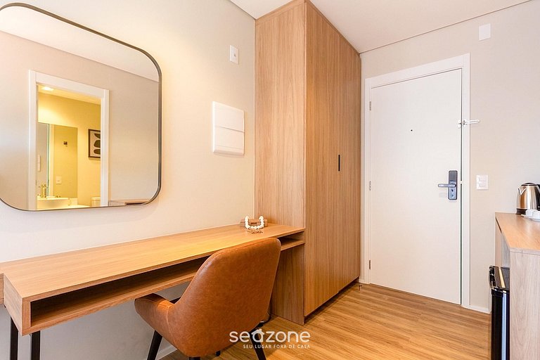 Estudio en cond. c/ gimnasio en SP HMJ0411