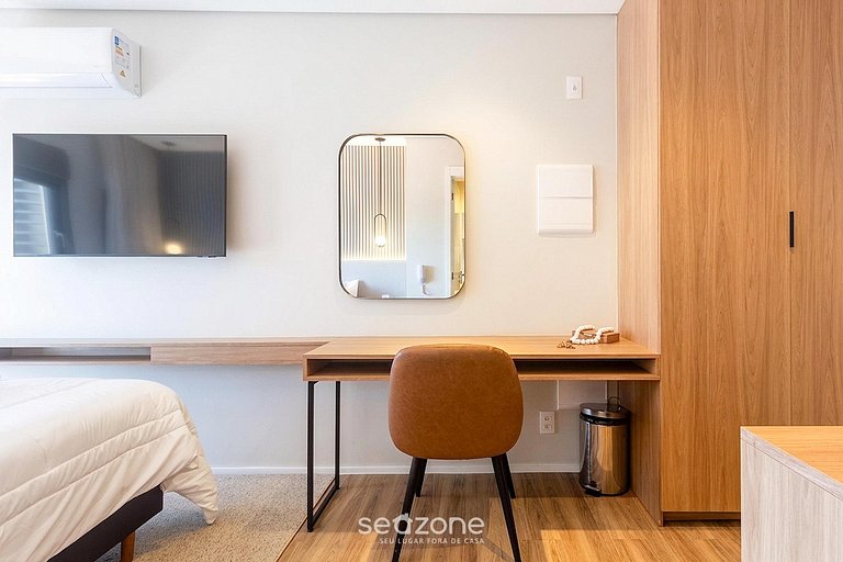 Estudio en cond. c/ gimnasio en SP HMJ0411