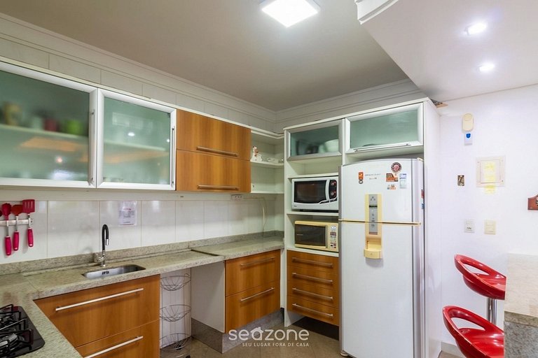 Apto c/ suíte a 30m do mar em Itapema CAE0103