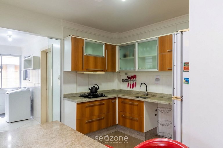 Apto con suite a 30 m del mar en Itapema CAE0103