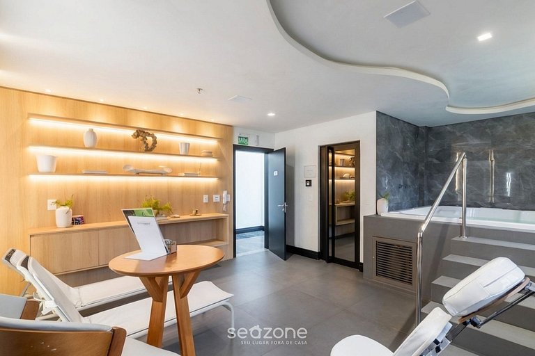 Apartamento moderno a 300 metros da praia FNK1905