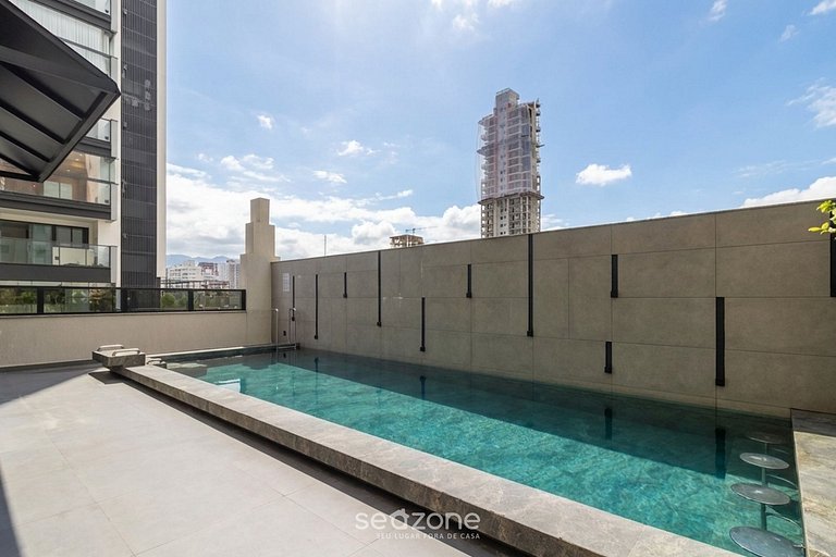 Apartamento moderno a 300 metros da praia FNK1905