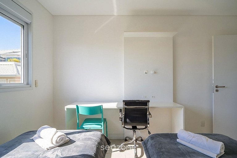 Apto em Cond. c/ Piscina em Ingleses MDR0208