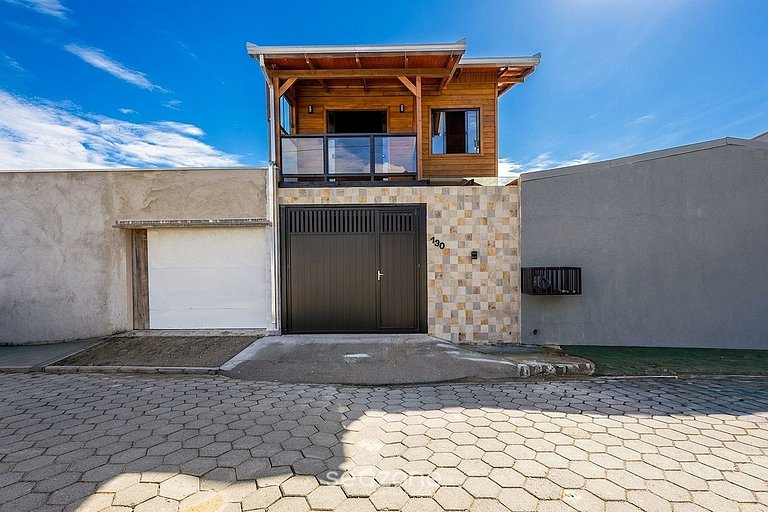 Casa em Cond. c/ jacuzzi privativa Penha RMJ0130