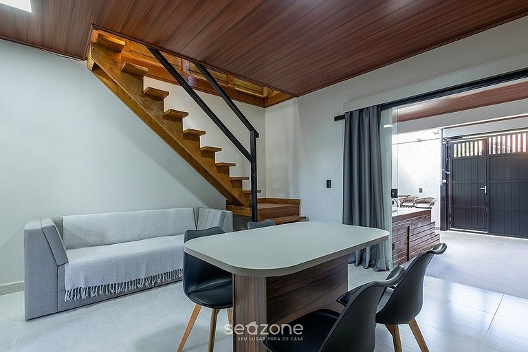 Casa em Cond. c/ jacuzzi privativa Penha RMJ0130