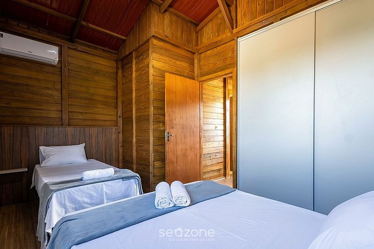 Casa Espaçosa c/ jacuzzi privativa Penha RMJ0130