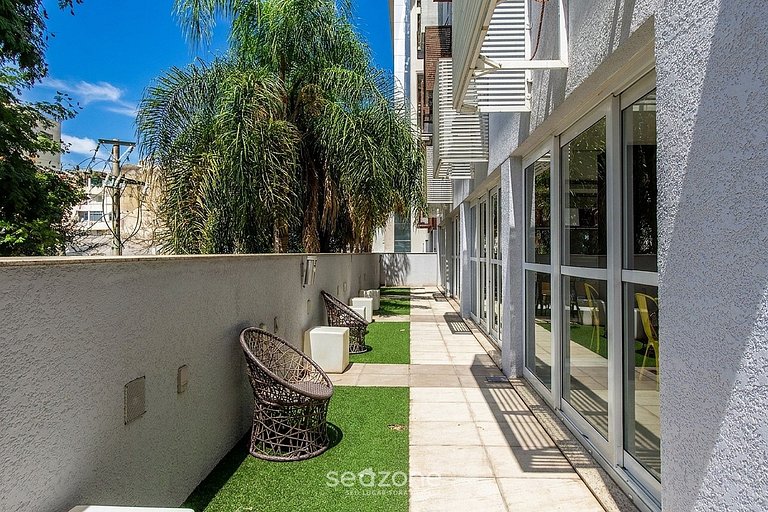 Conforto em cond. c/ piscina em POA PUE0308