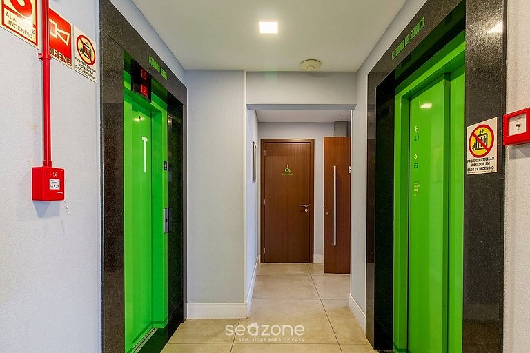 Studio em cond. c/ piscina em POA PUE0308