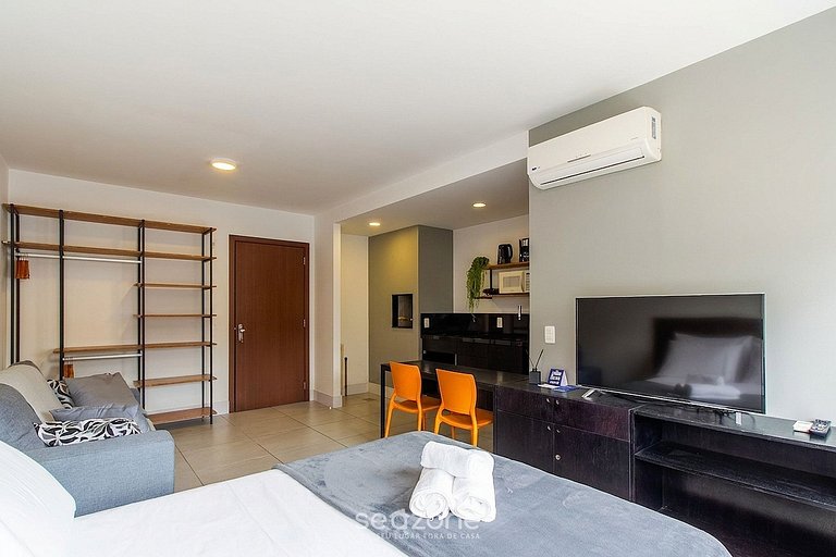 Studio em cond. c/ piscina em POA PUE0308