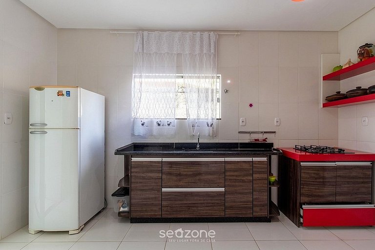 Casa en Cond. c/ piscina privada en Centro GUS0050