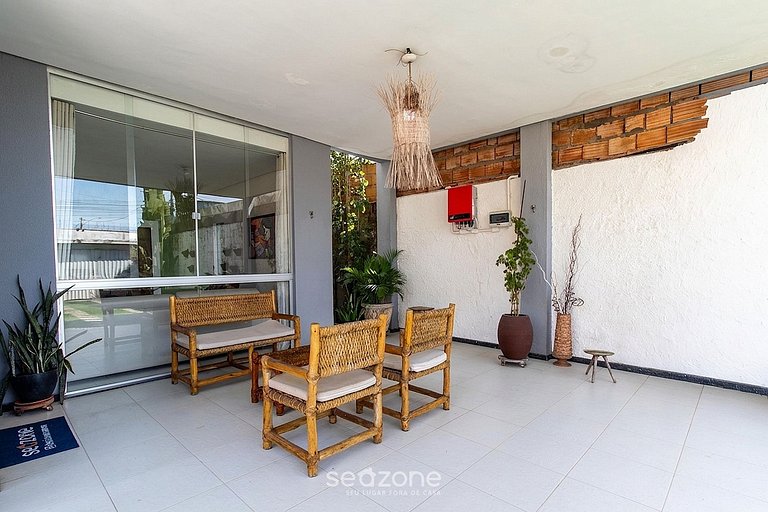 Casa em Cond. c/ piscina priv. no Centro GUS0050