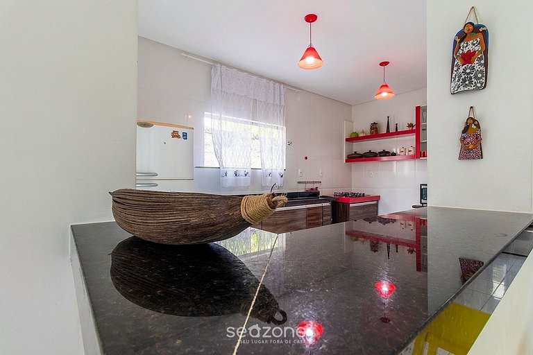 Casa em Cond. c/ piscina priv. no Centro GUS0050