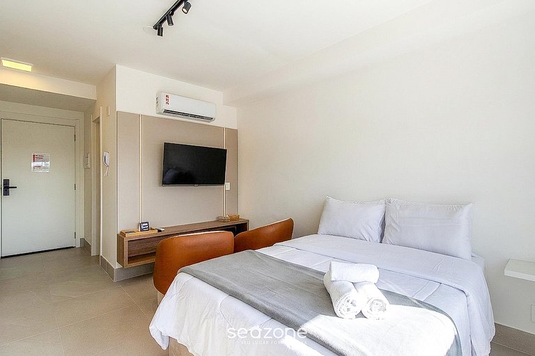 Studio em cond. c/ piscina em Porto Alegre CJG0906