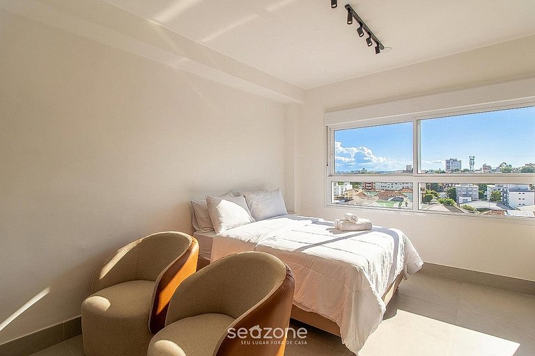 Studio em cond. c/ piscina em Porto Alegre CJG0906