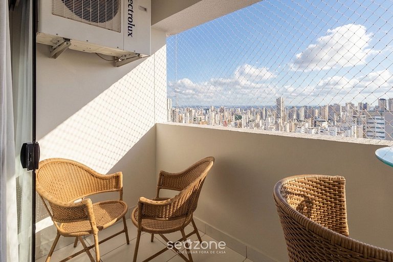 Moderno em Cond. c/ Piscina no Setor Bueno BLI2903