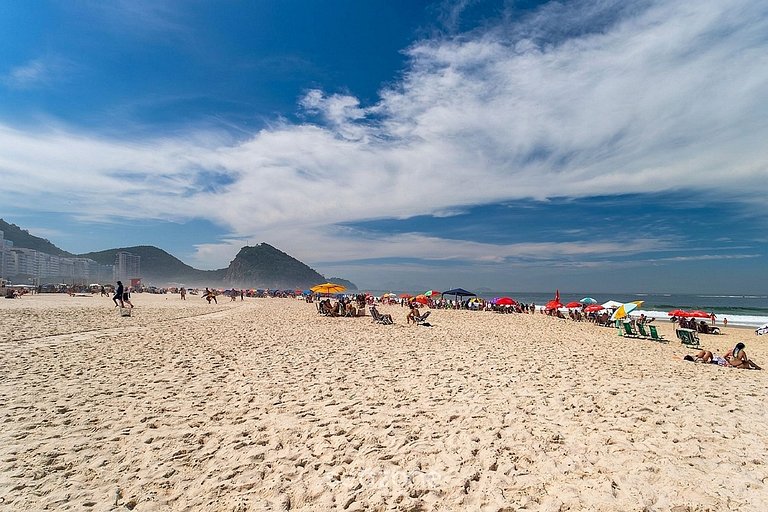 Apto aconchegante 370m da Praia Copacabana FDS0303