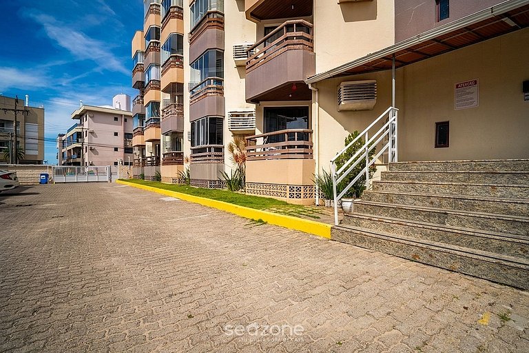 Apto en Cond. c/ Piscina en Ingleses Norte FTM0106