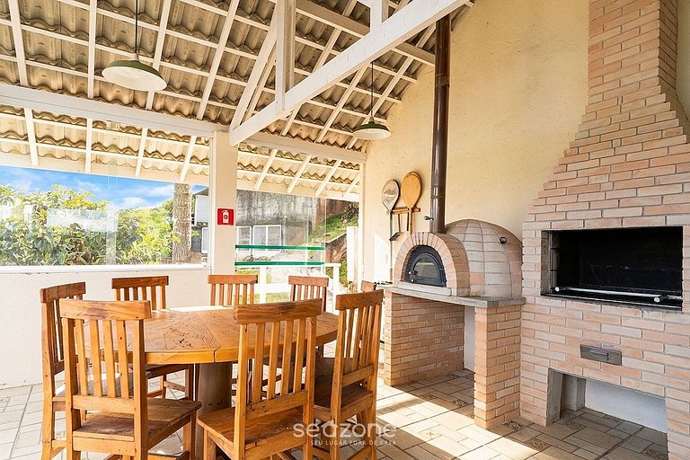 Apto c/ Linda Vista em Campos do Jordão LVR0003