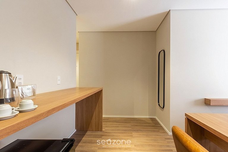 Studio em Cond. c/ Academia na Bela Vista HMJ0501