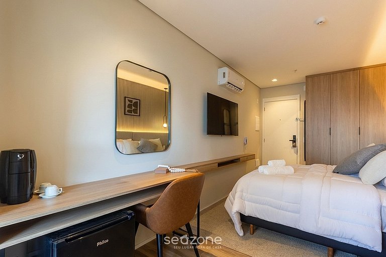 Studio en edif. con gym en Bela Vista HMJ0509