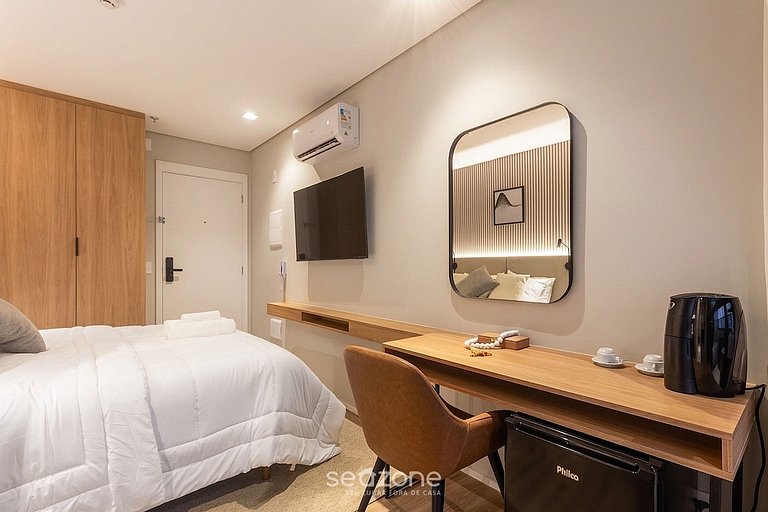 Studio en Cond. c/ Gimnasio en Bela Vista HMJ0602