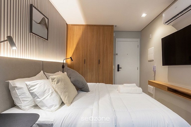 Studio em Cond. c/ Academia na Bela Vista HMJ0602