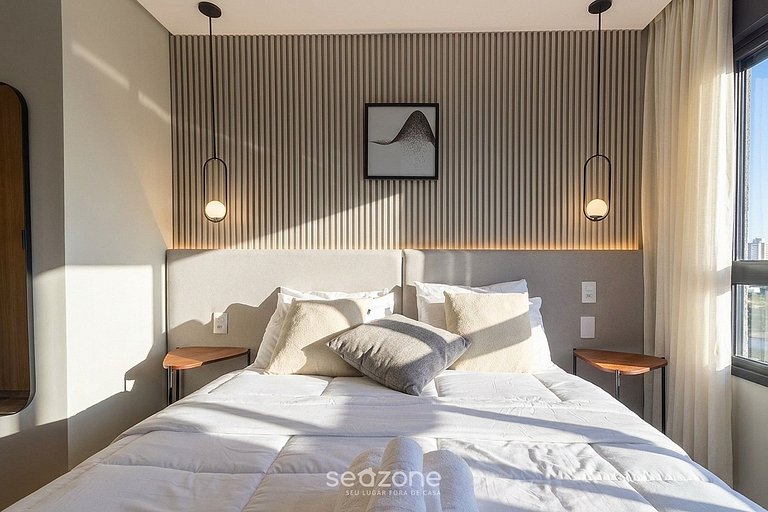 Studio em Cond. c/ Sacada na Bela Vista HMJ0606