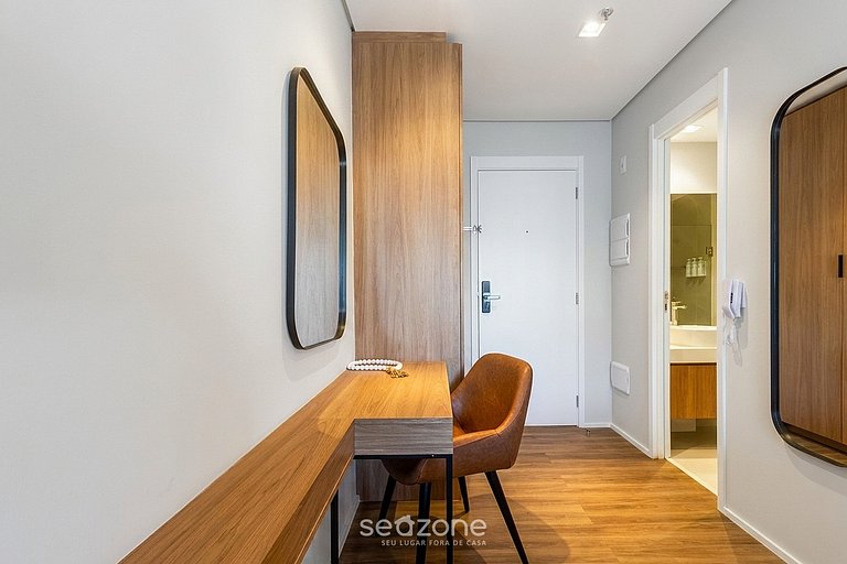 Estudio con balcón en cond. en Bela Vista HMJ0916