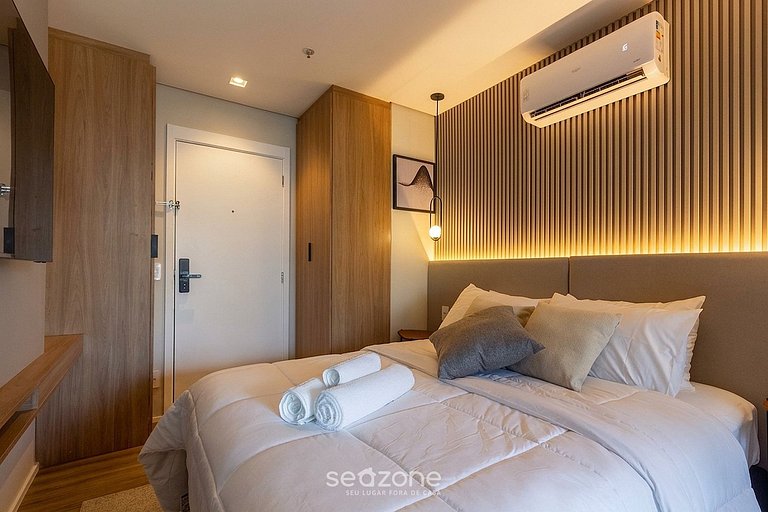 Studio em Cond. c/ Academia na Bela Vista HMJ0814