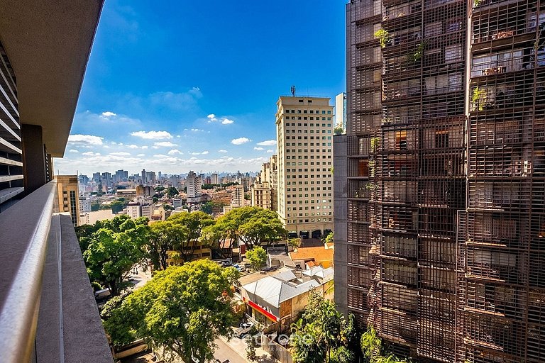 Studio em prédio c/ Sacada na Bela Vista HMJ0904