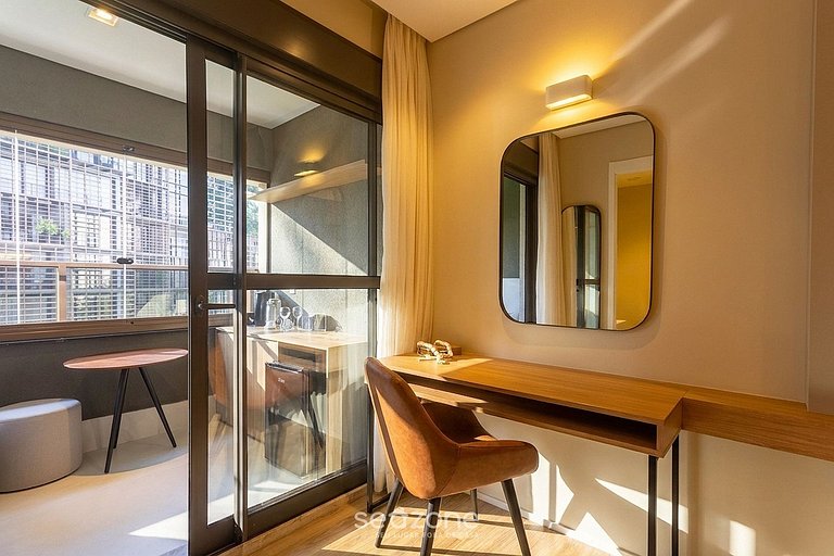 Studio en edif. c/ Balcón en Bela Vista HMJ0904