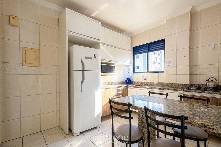 Apto en edif. con vista al Mar Meia Praia HDC0405