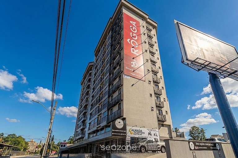 Apto en edificio en el Centro de Blumenau UNE1105