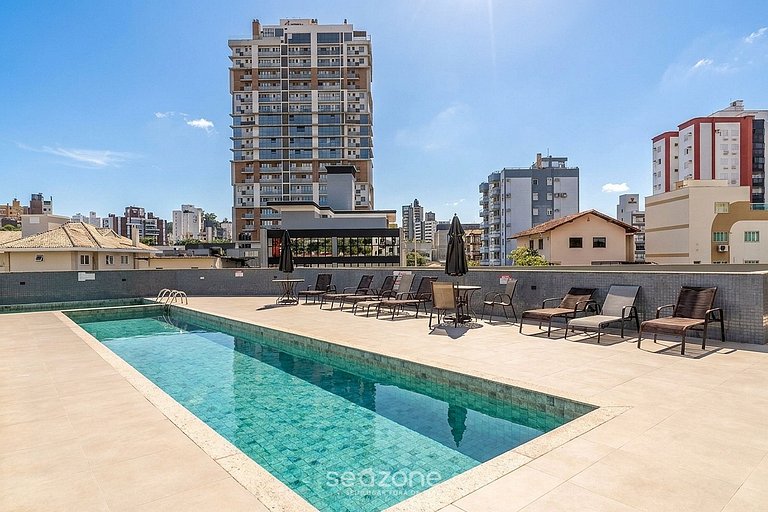 Apto en edificio en el Centro de Blumenau UNE1105