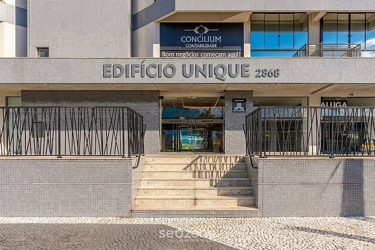 Apto em prédio no Centro de Blumenau UNE1105