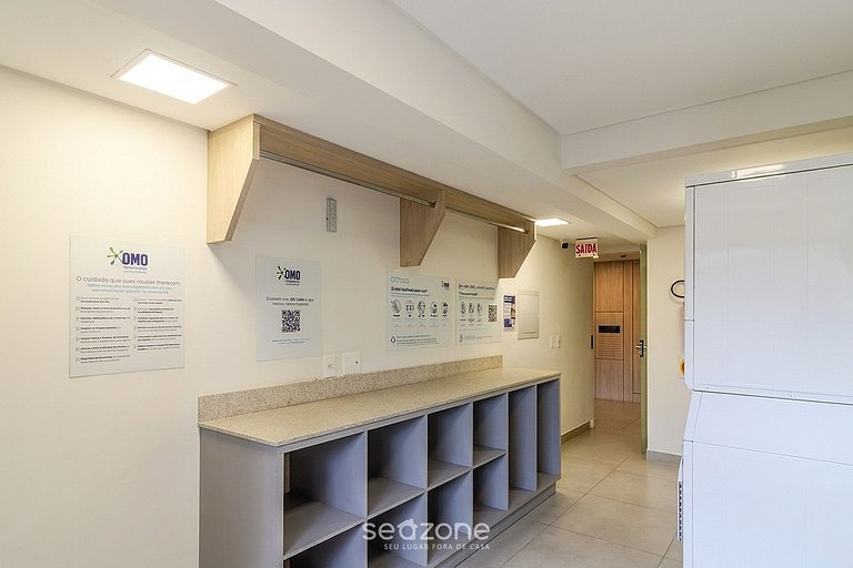 Apto em prédio no Centro de Blumenau UNE1105