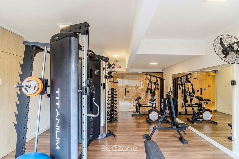 Apto em prédio no Centro de Blumenau UNE1105